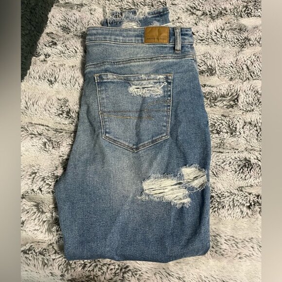 12R American Eagle Mom Jeans - Picture 2 of 3
